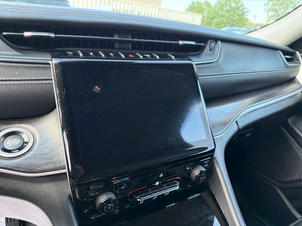 2023 Jeep Grand Cherokee Limited Black Appearance Pkg, CarFax One Owner