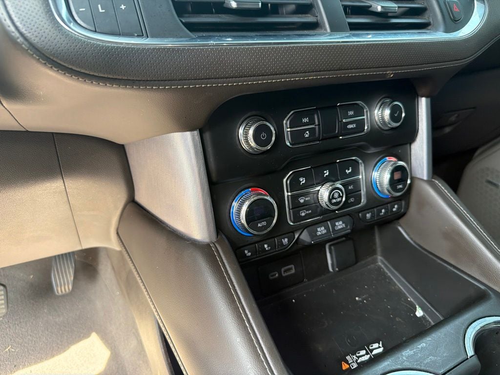 2023 GMC Yukon XL SLT