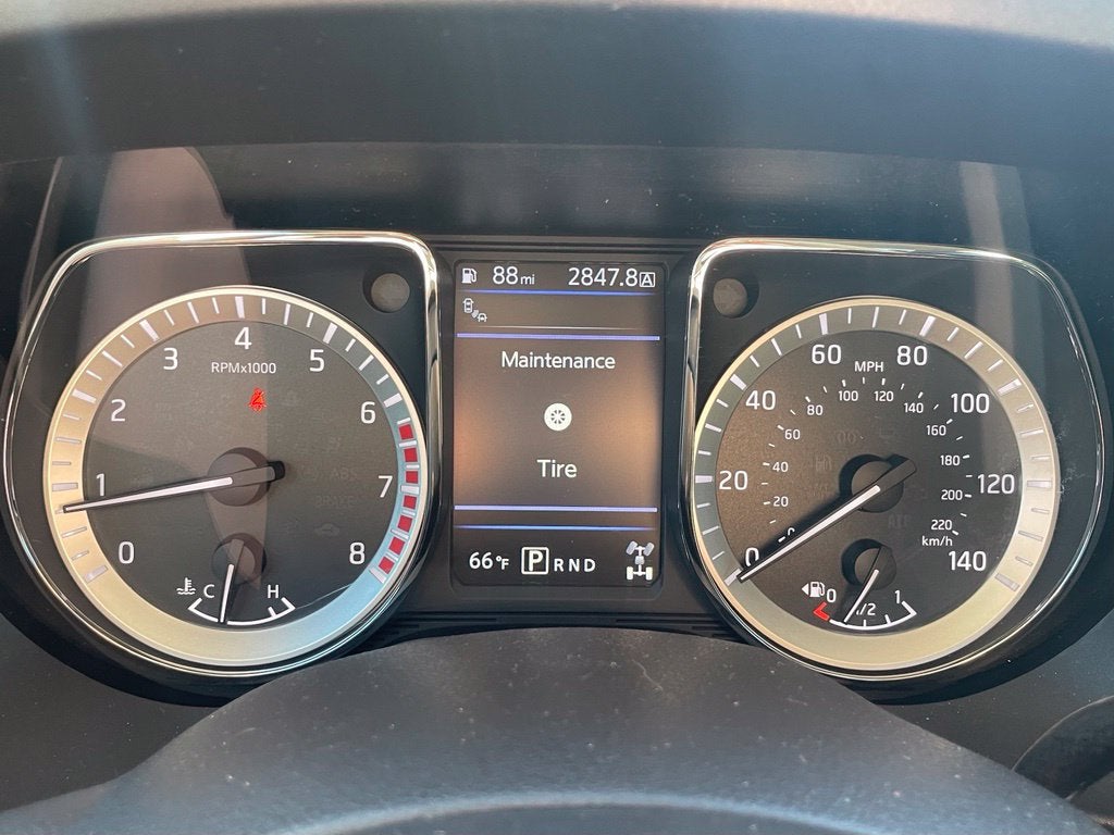 2019 Nissan Titan SV Clean CarFax, Navi, Blind Spot, CarPlay