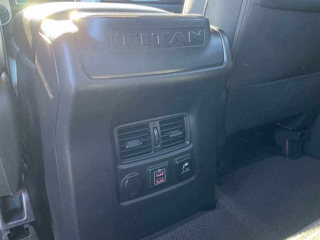 2019 Nissan Titan SV Clean CarFax, Navi, Blind Spot, CarPlay