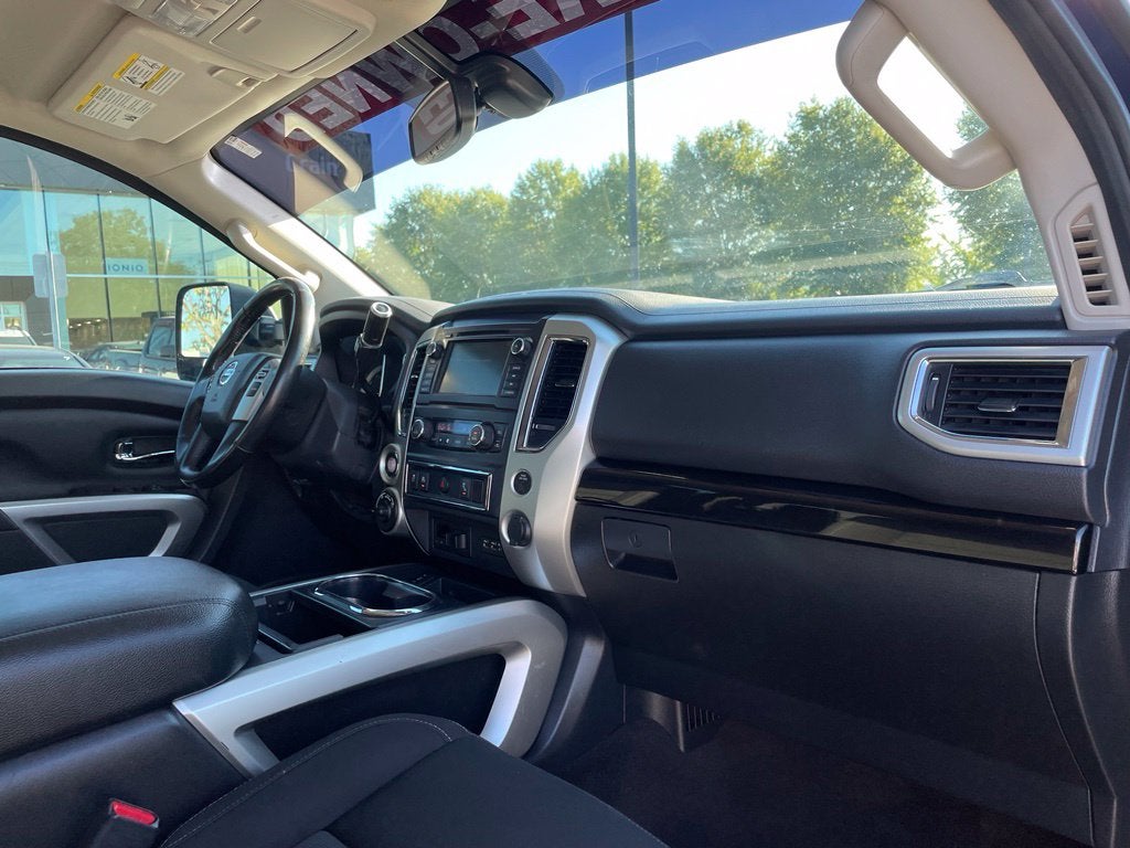 2019 Nissan Titan SV Clean CarFax, Navi, Blind Spot, CarPlay