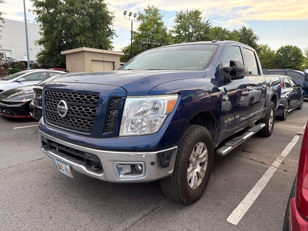 2019 Nissan Titan SV Clean CarFax, Navi, Blind Spot, CarPlay