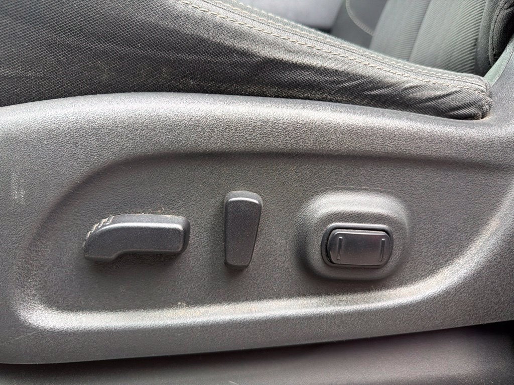2019 Nissan Titan SV Clean CarFax, Navi, Blind Spot, CarPlay
