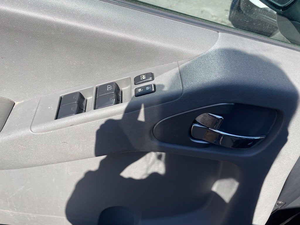 2011 Nissan Frontier SV CarFax One Owner