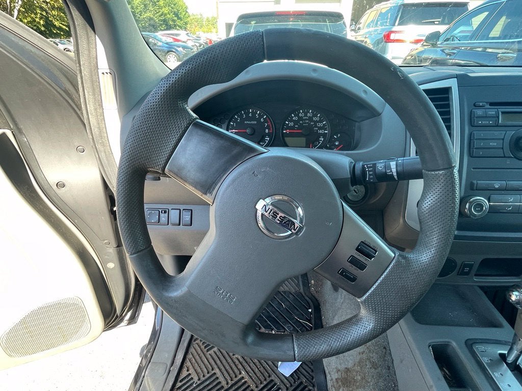 2011 Nissan Frontier SV CarFax One Owner