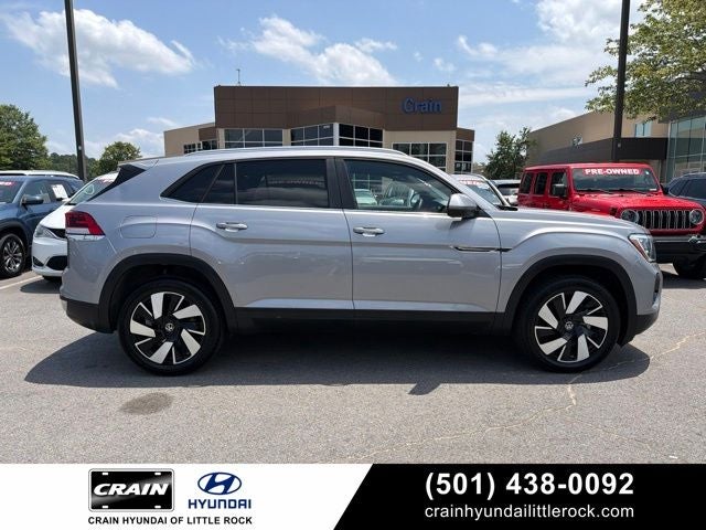 2025 Volkswagen Atlas Cross Sport 2.0T SE w/Technology