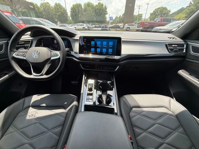 2025 Volkswagen Atlas Cross Sport 2.0T SE w/Technology