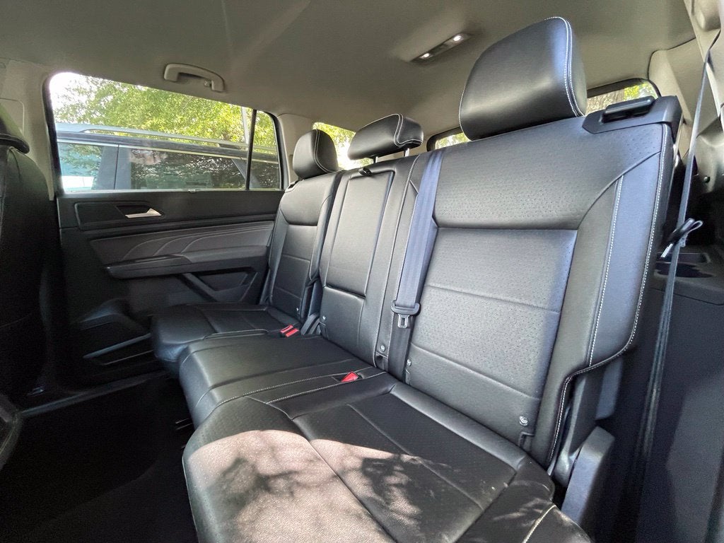 2023 Volkswagen Atlas 2.0T SE w/Technology Clean CarFax, One Owner, Third Row Seat
