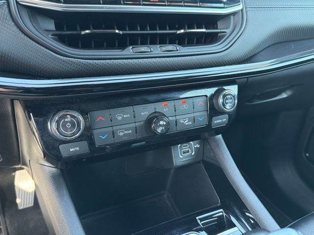 2025 Jeep Compass Latitude CLEAN CARFAX 1-OWNER