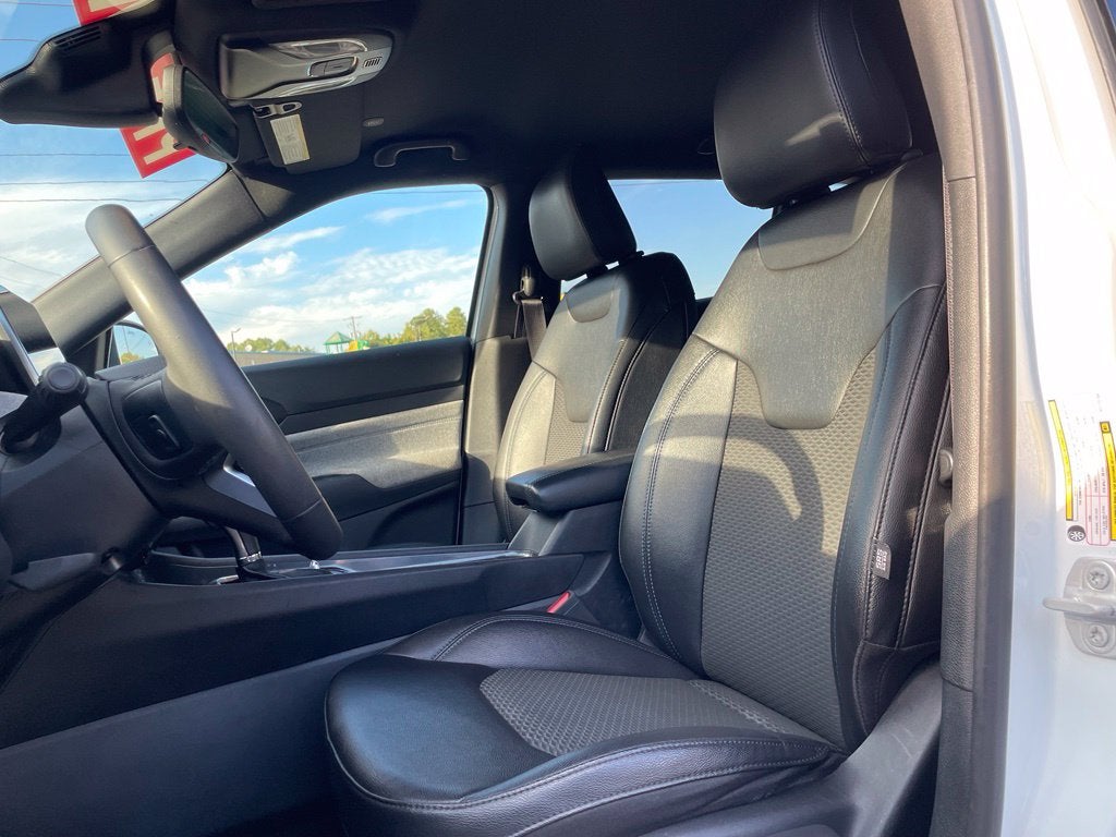 2024 Jeep Compass Latitude Clean CarFax, One Owner