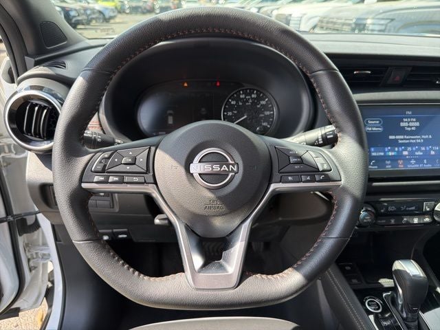 2023 Nissan Kicks SR