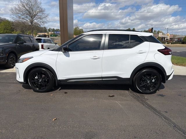2023 Nissan Kicks SR