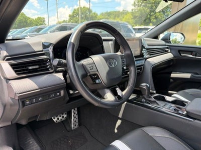 2025 Toyota Camry SE CARFAX 1-OWNER