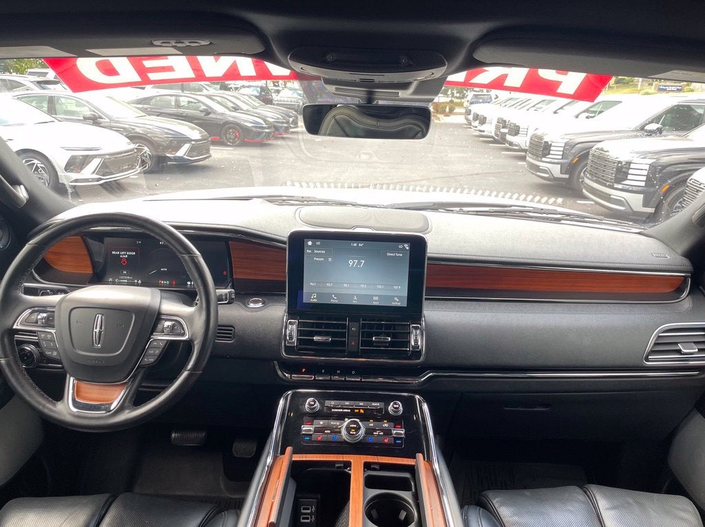 2019 Lincoln Navigator Reserve Clean CarFax, Revel Audio, Leather, Third Row