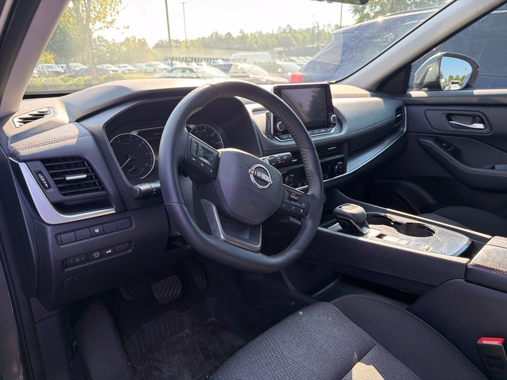 2025 Nissan Rogue SV Clean CarFax, One Owner
