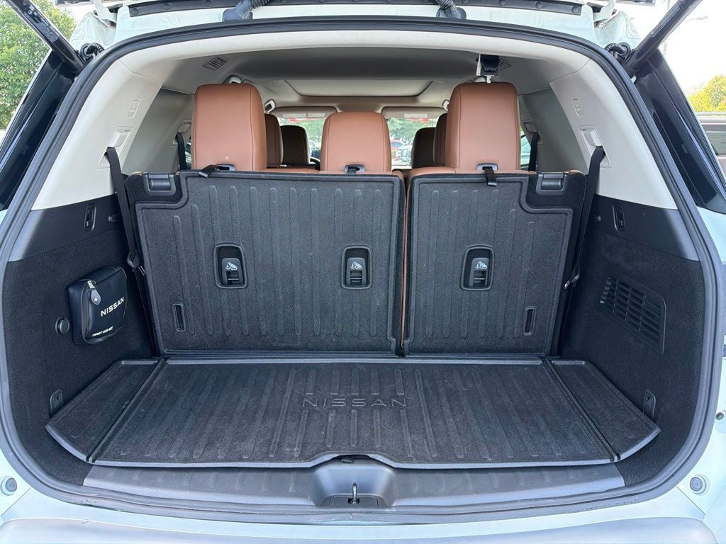 2024 Nissan Pathfinder Platinum CLEAN CARFAX