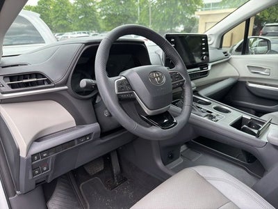 2023 Toyota Sienna Limited 7 Passenger