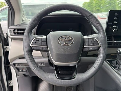 2023 Toyota Sienna Limited 7 Passenger
