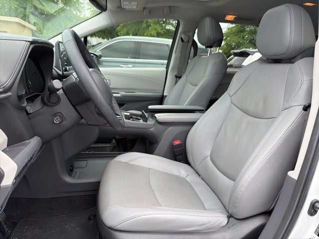 2023 Toyota Sienna Limited 7 Passenger
