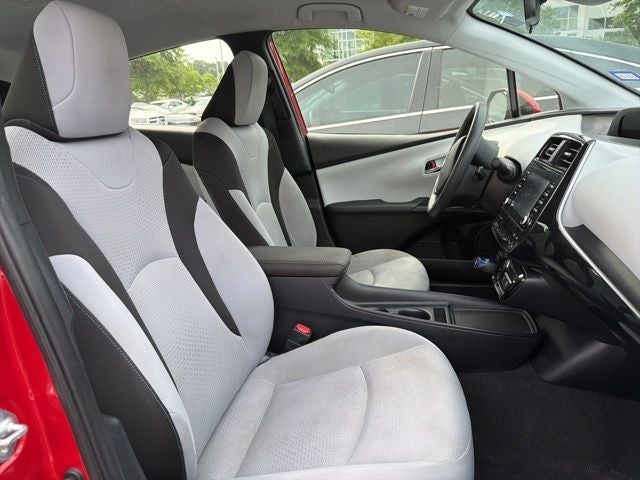 2020 Toyota Prius LE