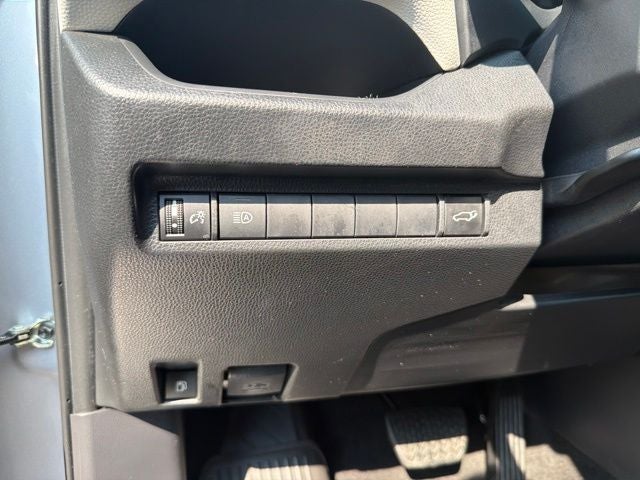 2025 Toyota RAV4 Hybrid XLE CARFAX 1-OWNER