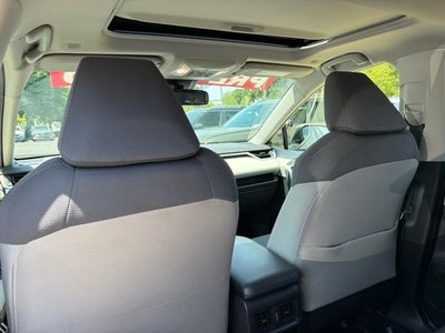 2025 Toyota RAV4 Hybrid XLE CARFAX 1-OWNER