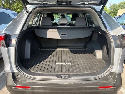 2025 Toyota RAV4 Hybrid XLE CARFAX 1-OWNER
