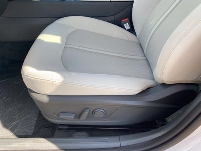 2025 Hyundai Sonata Hybrid SEL Low Miles, Clean CarFax