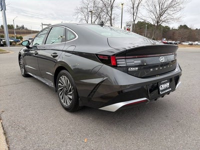2025 Hyundai Sonata Hybrid SEL Low Miles, Clean CarFax