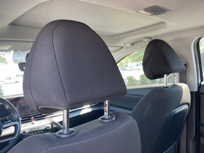 2025 Hyundai Elantra SEL Convenience Moonroof, Clean CarFax, One Owner