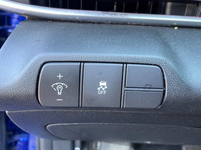 2025 Hyundai Elantra SEL Convenience Moonroof, One Owner