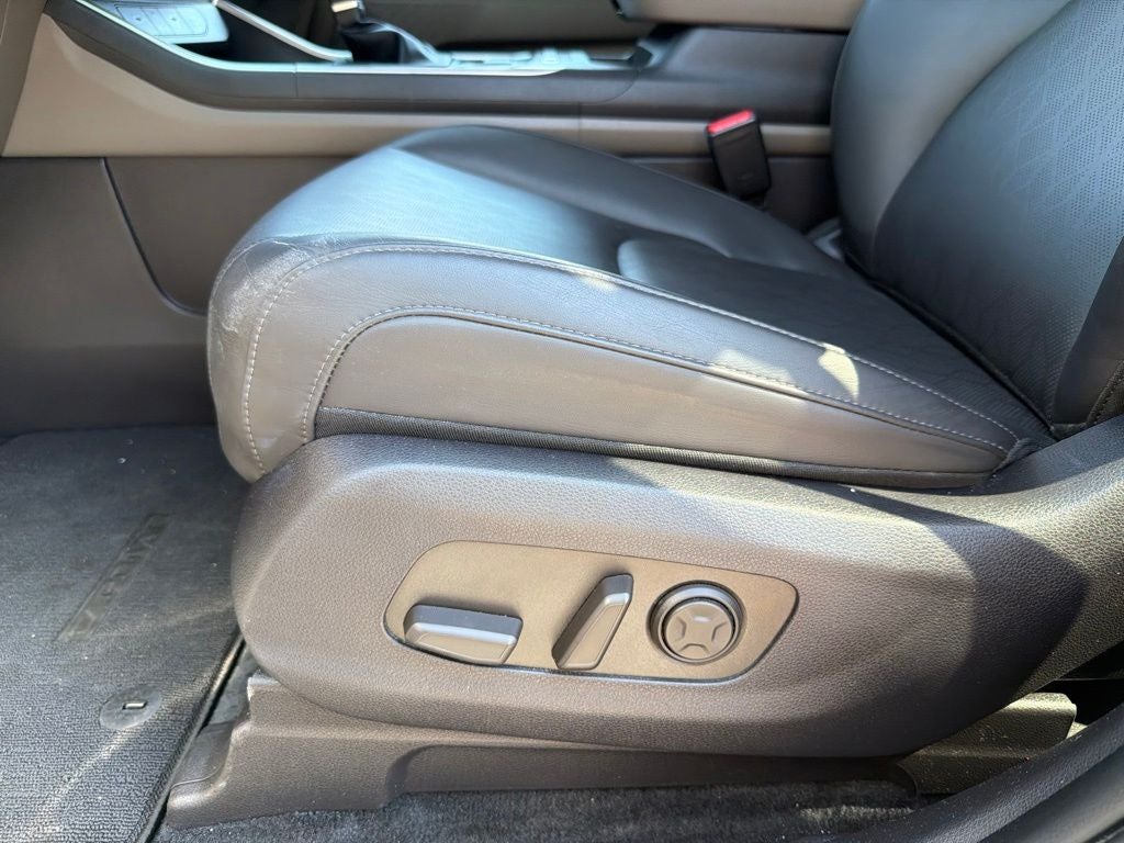 2025 Kia Carnival LXS CLEAN CARFAX 1-OWNER