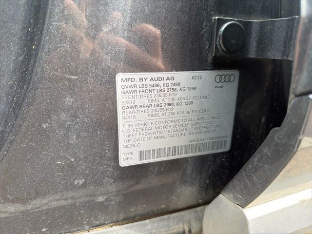 2022 Audi Q5 45 S line Premium quattro