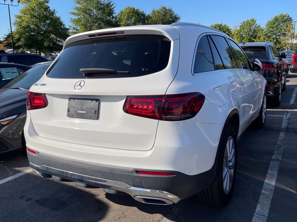 2020 Mercedes-Benz GLC GLC 300 Pano Roof, Leather, Low Miles, One Owner