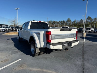 2022 Ford F-450SD Platinum