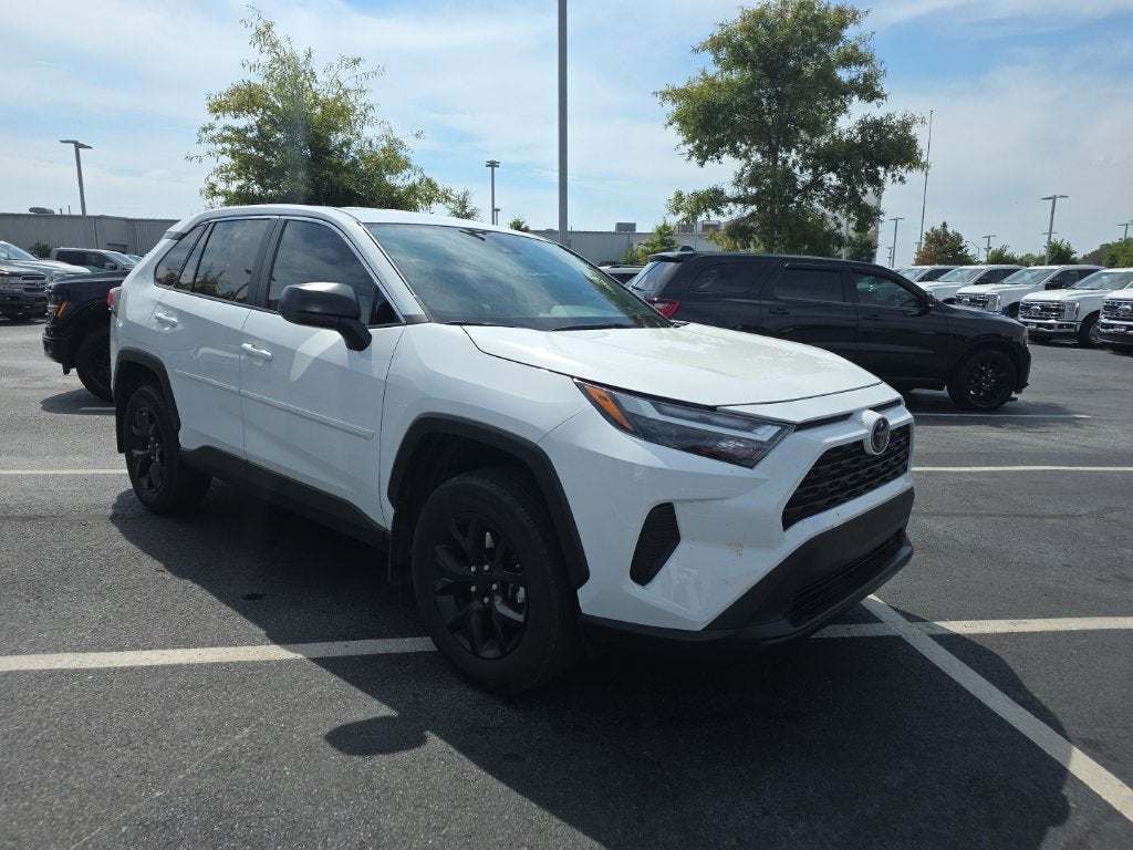 2024 Toyota RAV4 LE