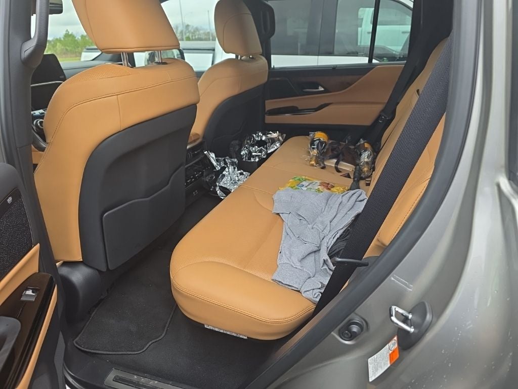 2025 Lexus LX 600 Luxury