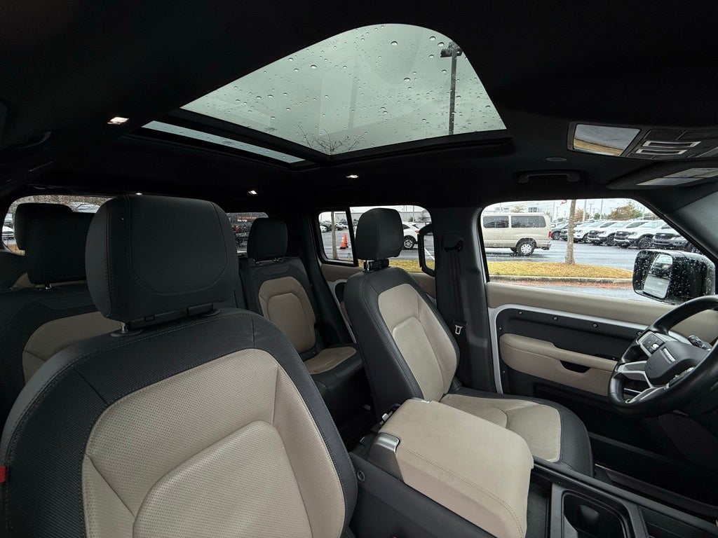 2023 Land Rover Defender 130 X-Dynamic SE