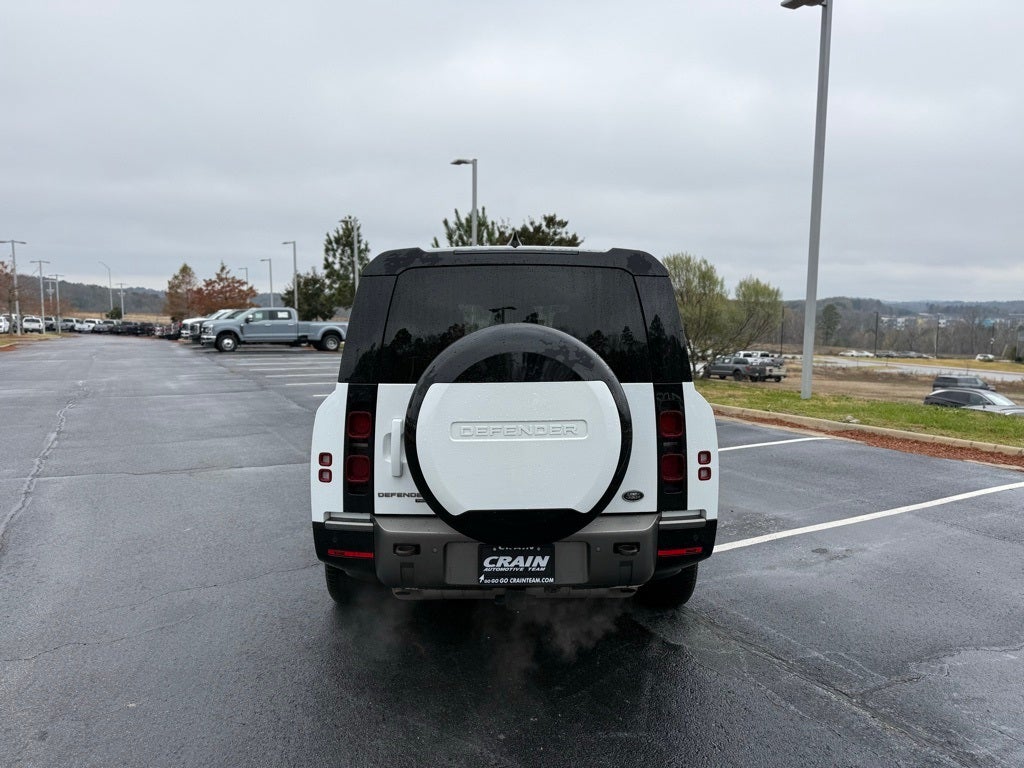 2023 Land Rover Defender 130 X-Dynamic SE