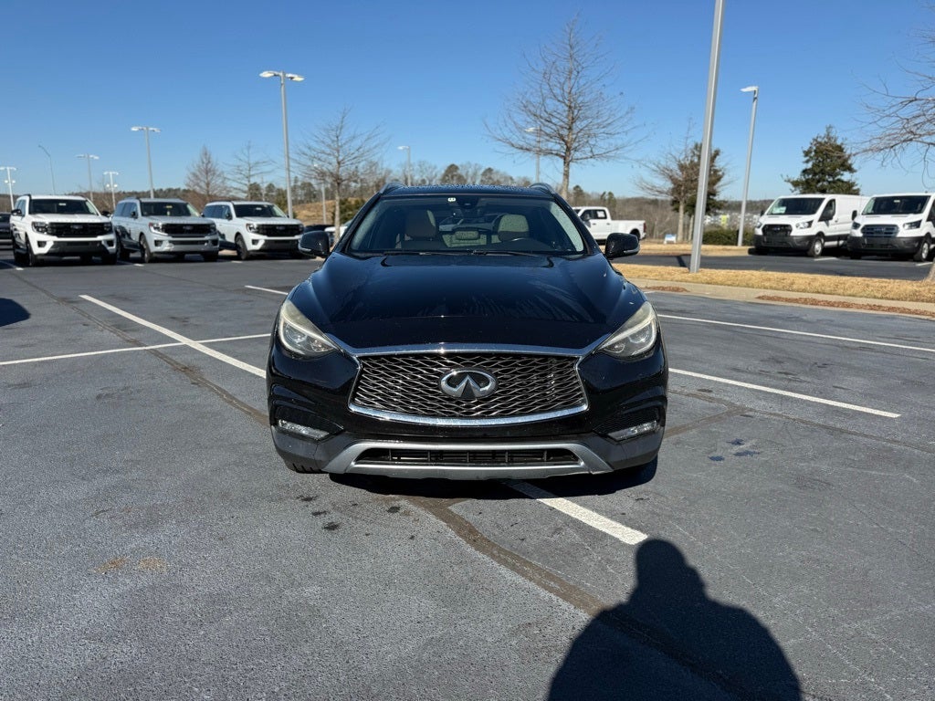 2017 INFINITI QX30 Premium