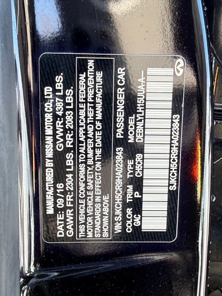 2017 INFINITI QX30 Premium