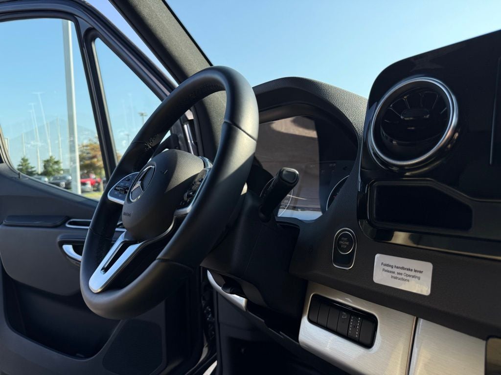 2023 Mercedes-Benz Airstream Cargo 170 WB High Roof