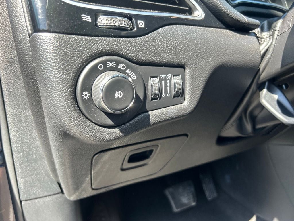 2020 Jeep Cherokee Altitude