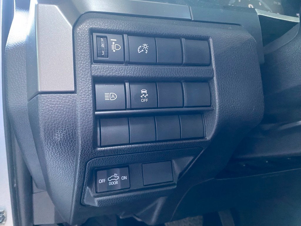 2024 Toyota Tacoma SR5 - FORD BLUE CERTIFIED - ONE OWNER