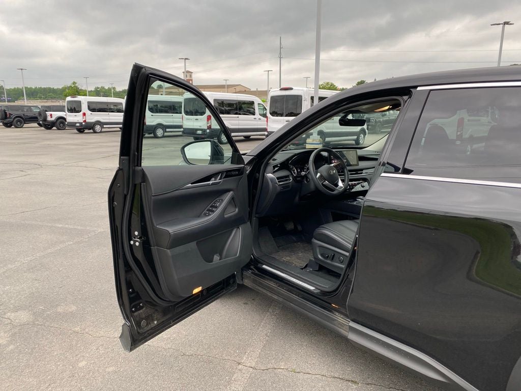 2025 INFINITI QX60 PURE