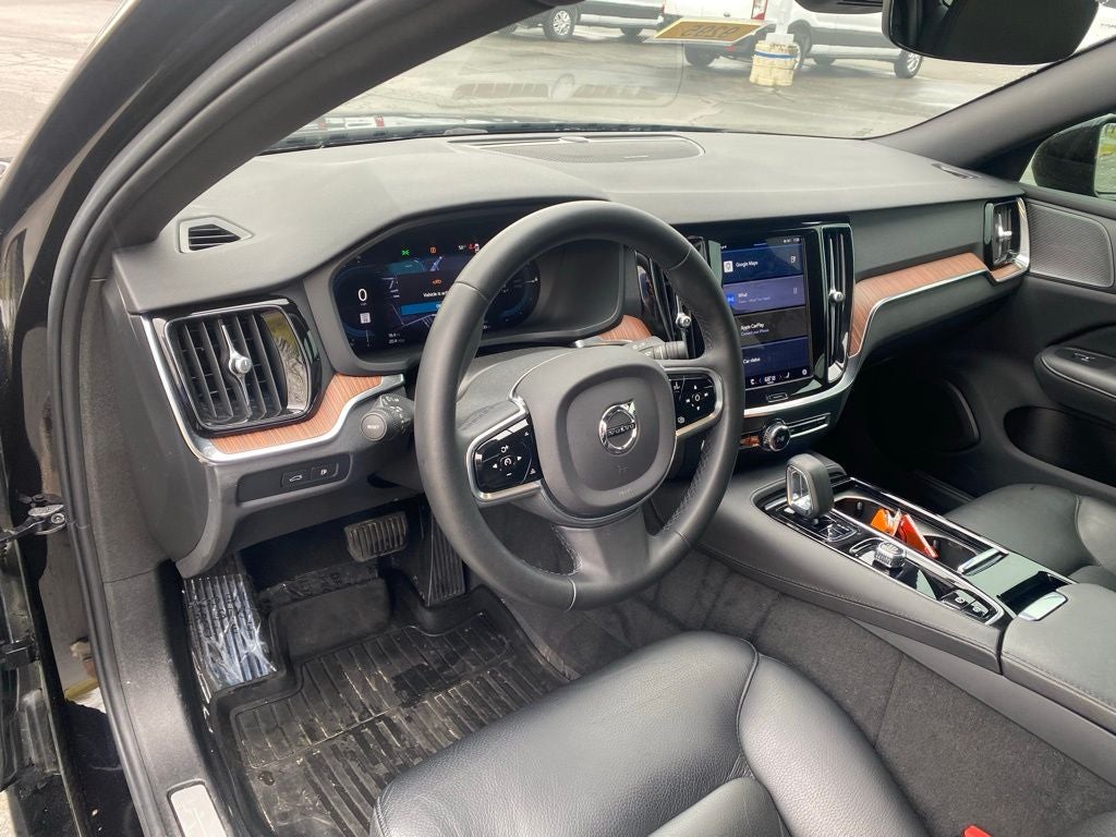 2023 Volvo S60 Recharge Plug-In Hybrid T8 Plus Black Edition