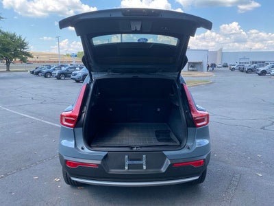 2022 Volvo XC40 Momentum