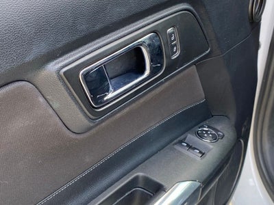 2016 Ford Mustang V6