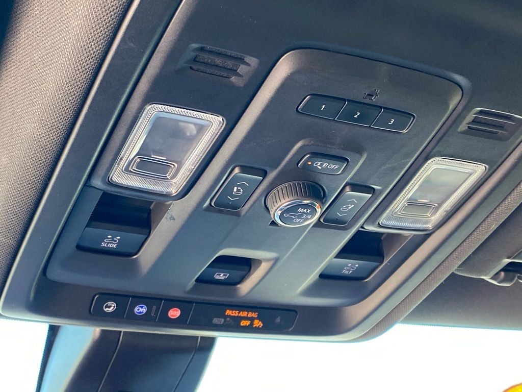 2021 Chevrolet Suburban RST DVD