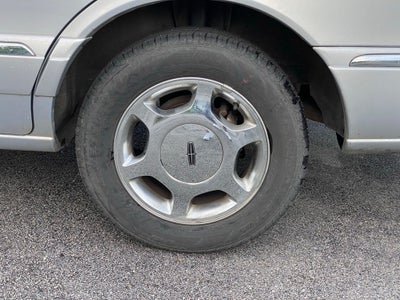 2002 Lincoln Continental Base